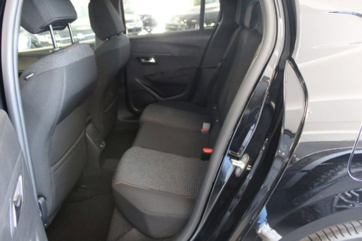 Peugeot 208 1.2 puretech Active s&s 100cv (7)