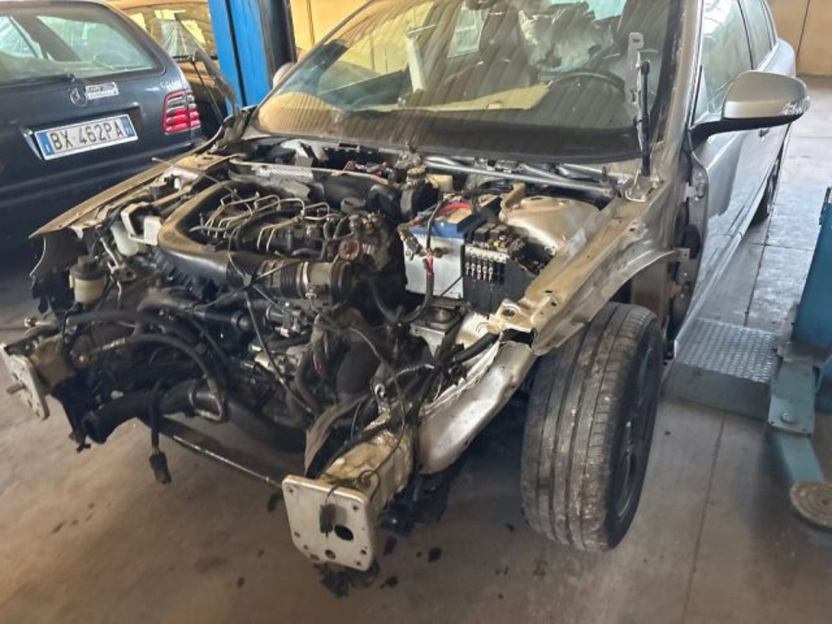 Volvo S80 D5 Geartronic Executive (3)