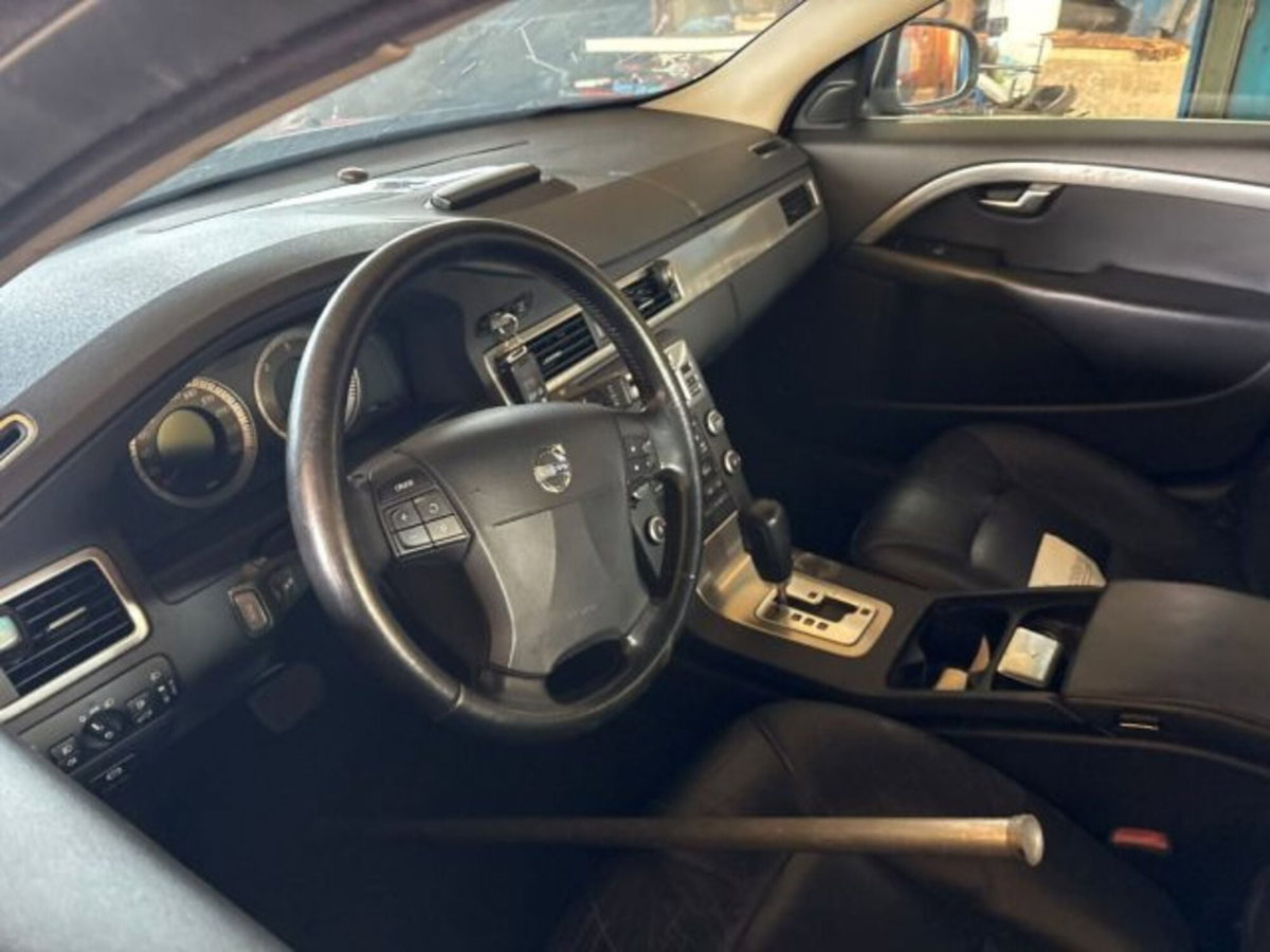 Volvo S80 2.4 D5 205 CV aut. Executive (5)