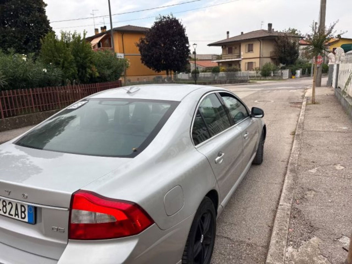 Volvo S80 D5 AWD Geartronic Executive (4)