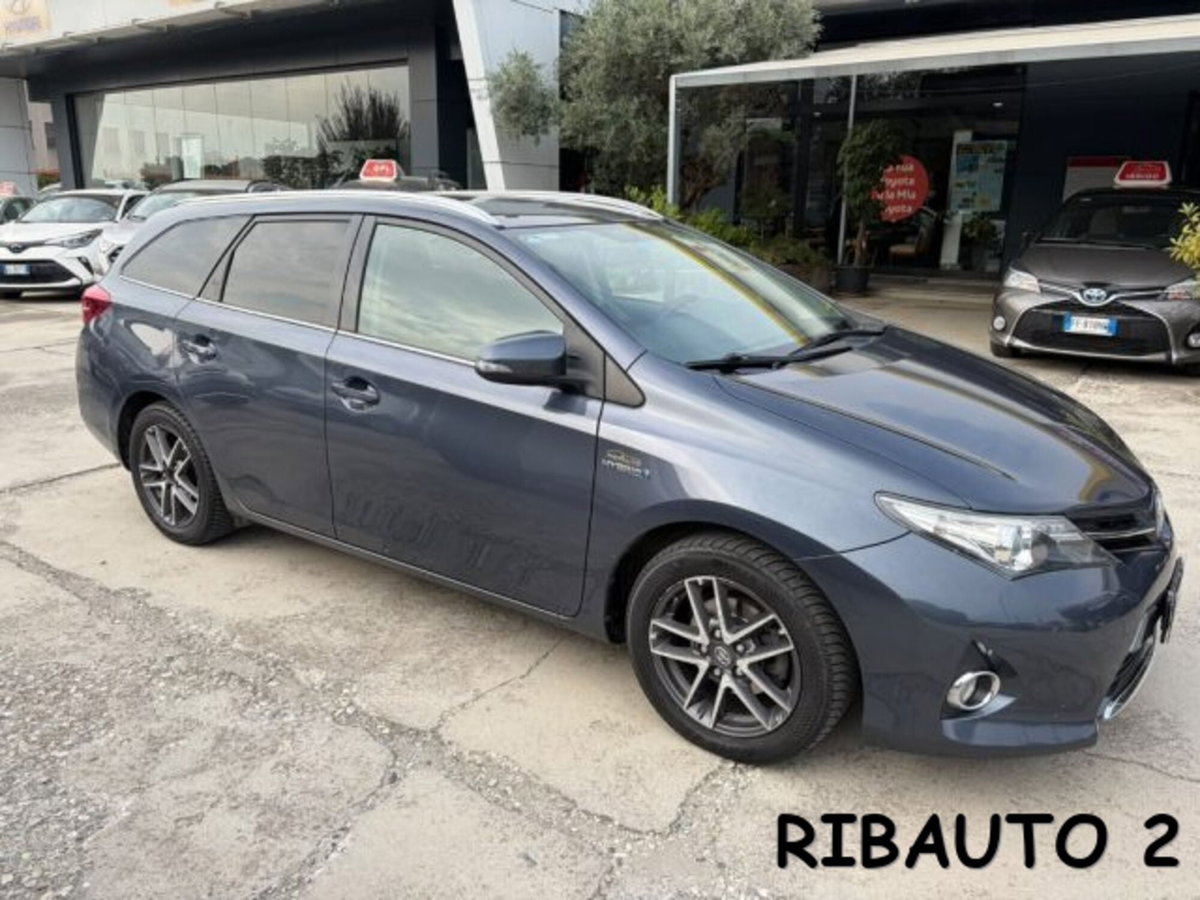 Toyota Auris Station Wagon 1.8 Hybrid Active Plus (11)