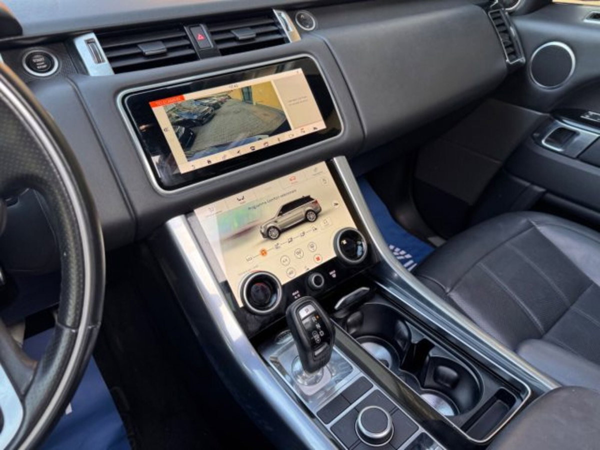 Land Rover Range Rover Sport 3.0D l6 249 CV HSE Dynamic Stealth (10)