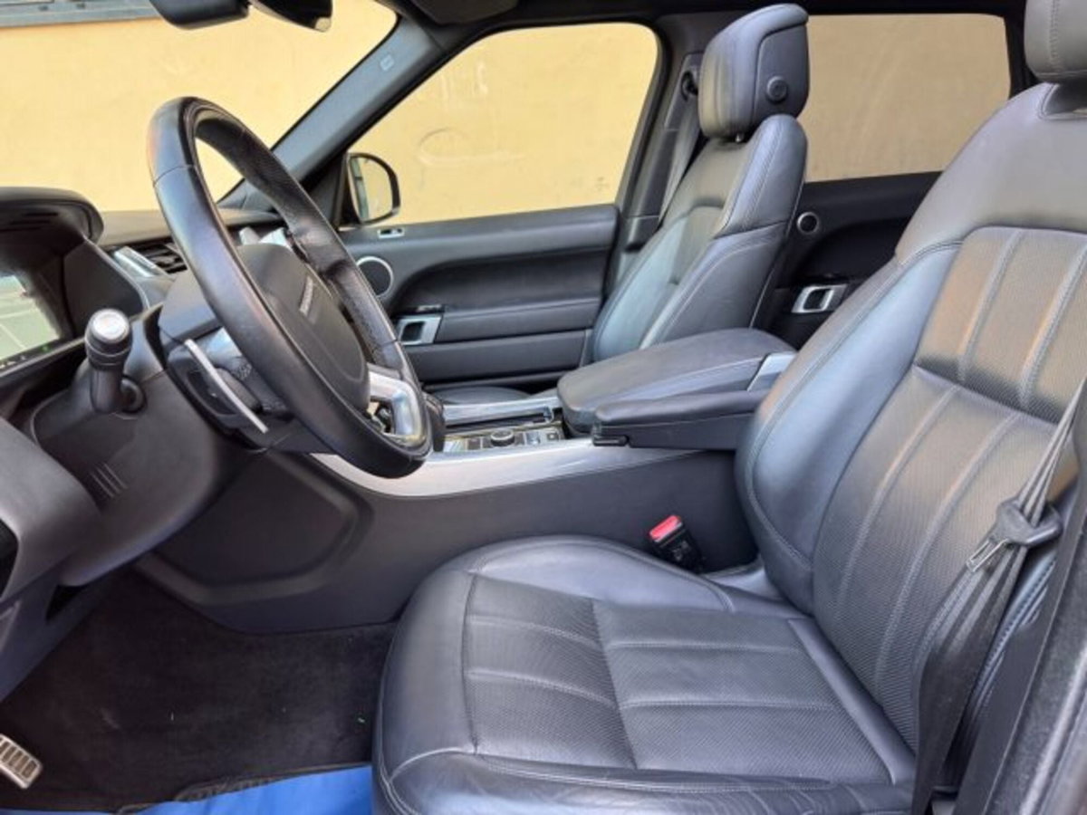 Land Rover Range Rover Sport 3.0D l6 249 CV HSE Dynamic Stealth (13)