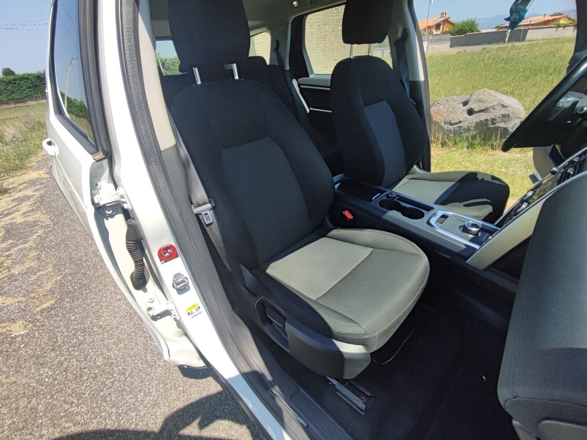 Land Rover Discovery Sport 2.0 TD4 150 CV SE (18)