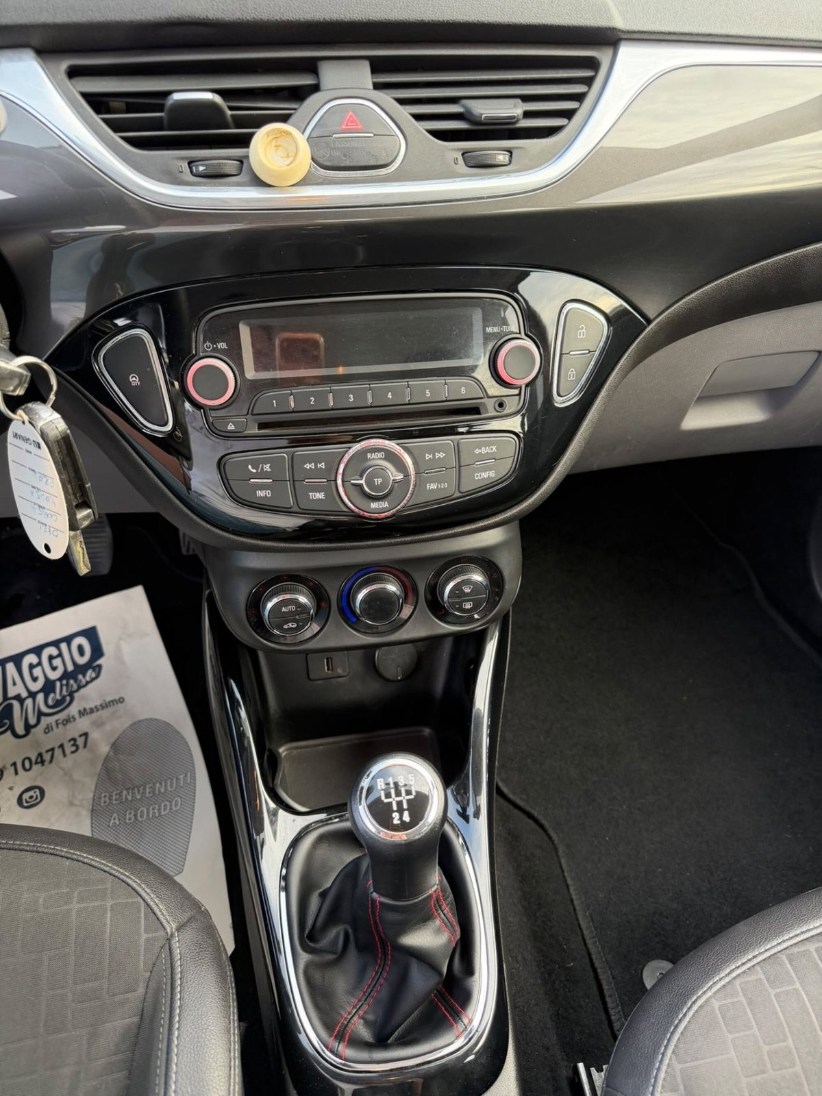 Opel Corsa 1.4 90CV 5 porte Cosmo (12)