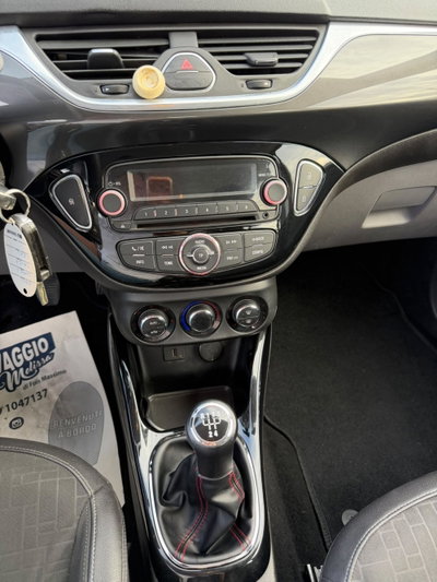 Opel Corsa 1.4 90CV 5 porte Cosmo (12)