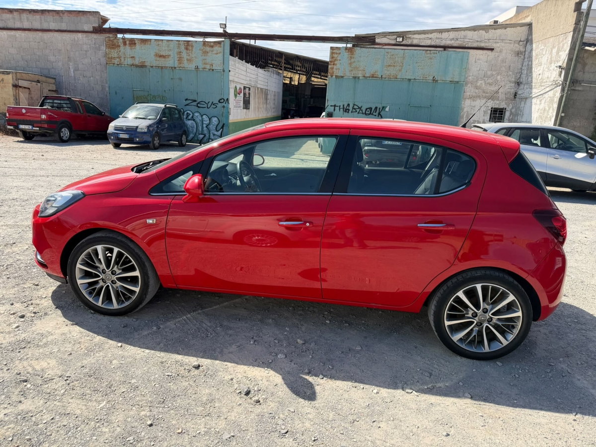 Opel Corsa 1.4 90CV 5 porte Cosmo (6)