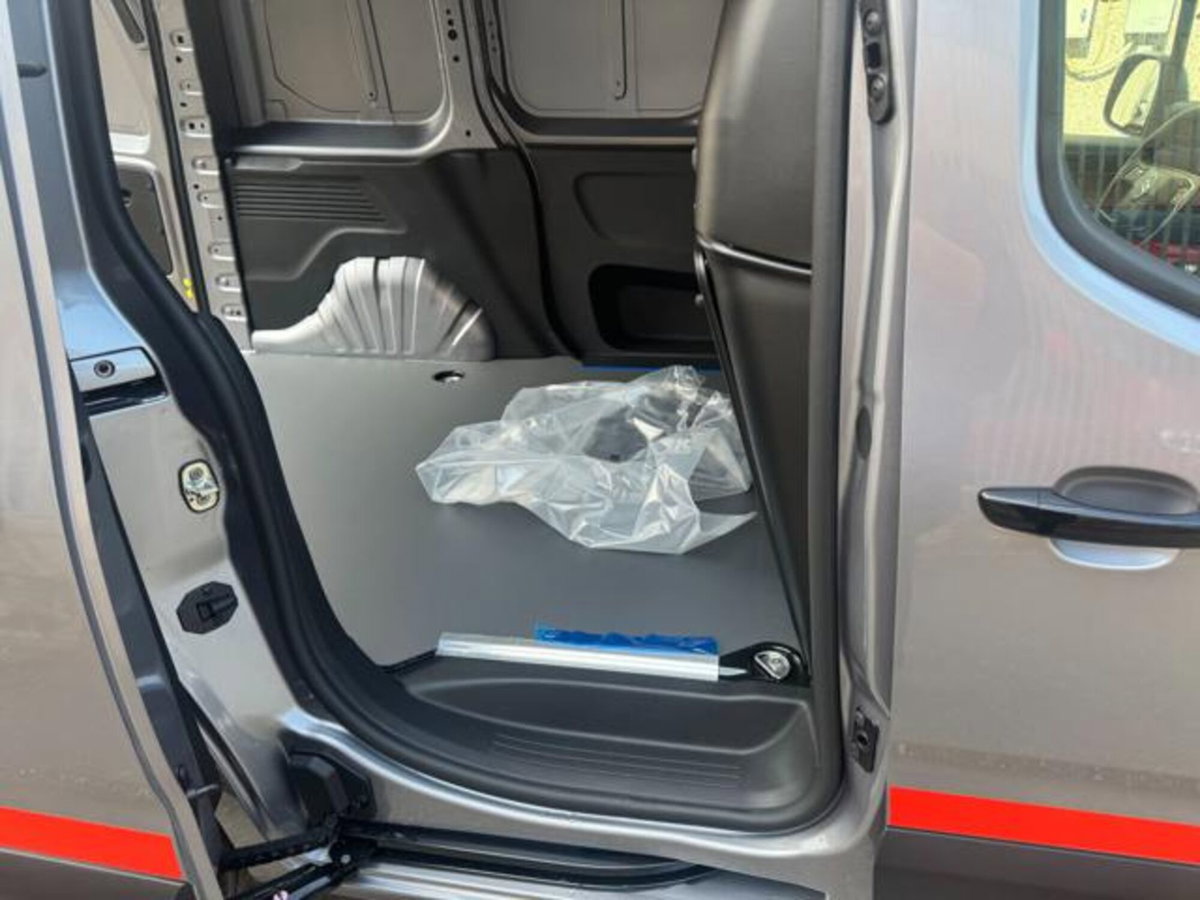 Citroen Berlingo Furgone van M 1.5 bluehdi 100cv S&S Serie Speciale XTR (16)