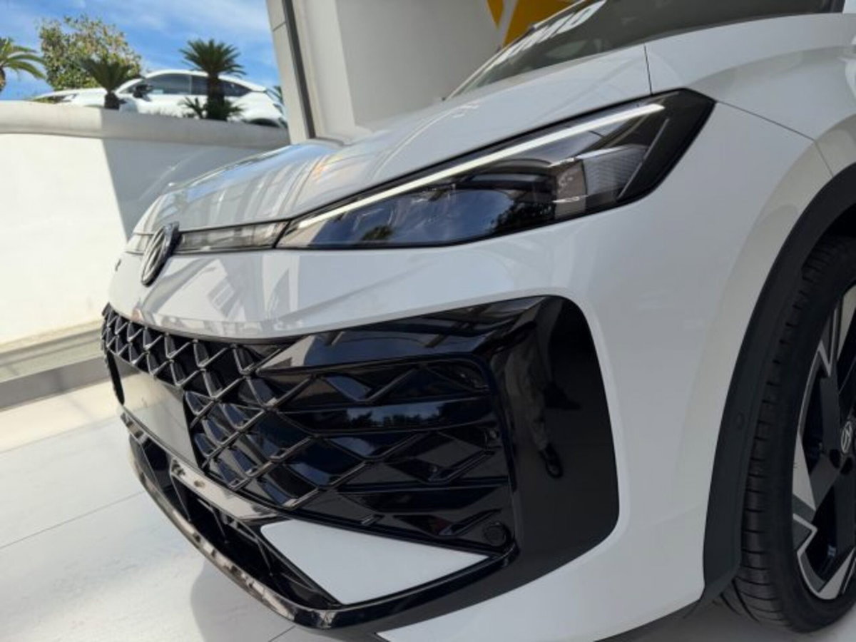 Volkswagen T-Roc 1.5 etsi R-Line 150cv dsg (14)