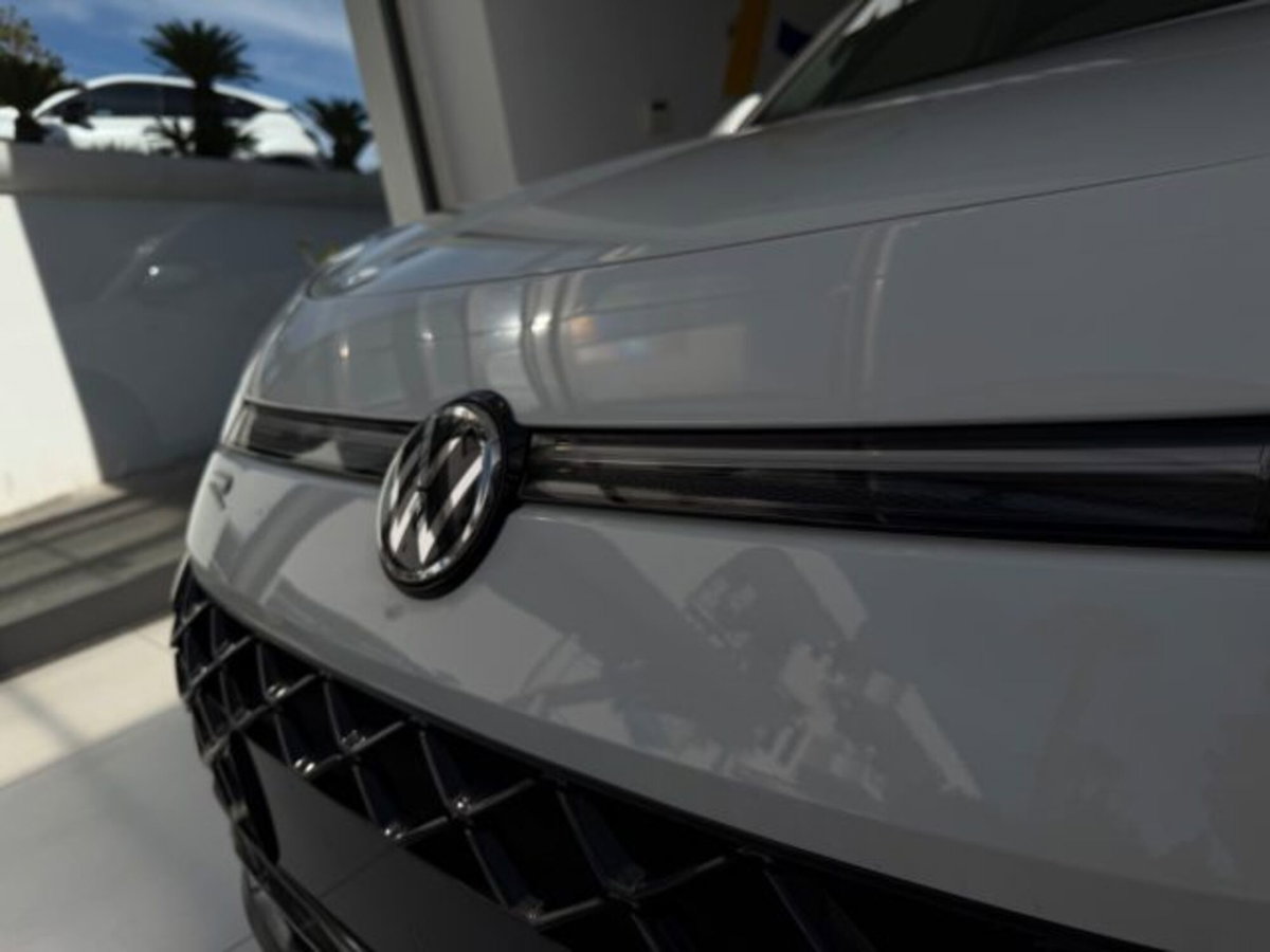 Volkswagen T-Roc 1.5 etsi R-Line 150cv dsg (5)