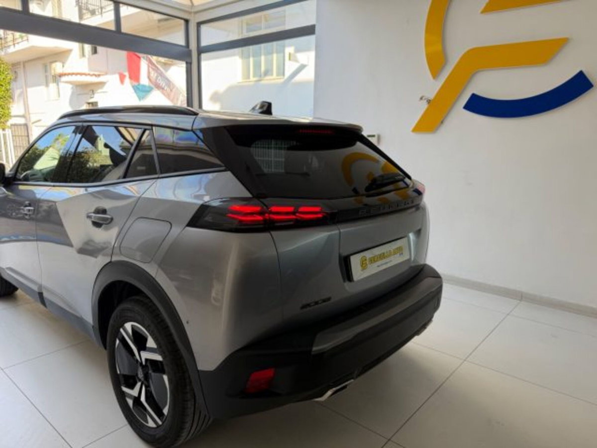Peugeot 2008 PureTech 130 S&S EAT8 Allure Pack (16)