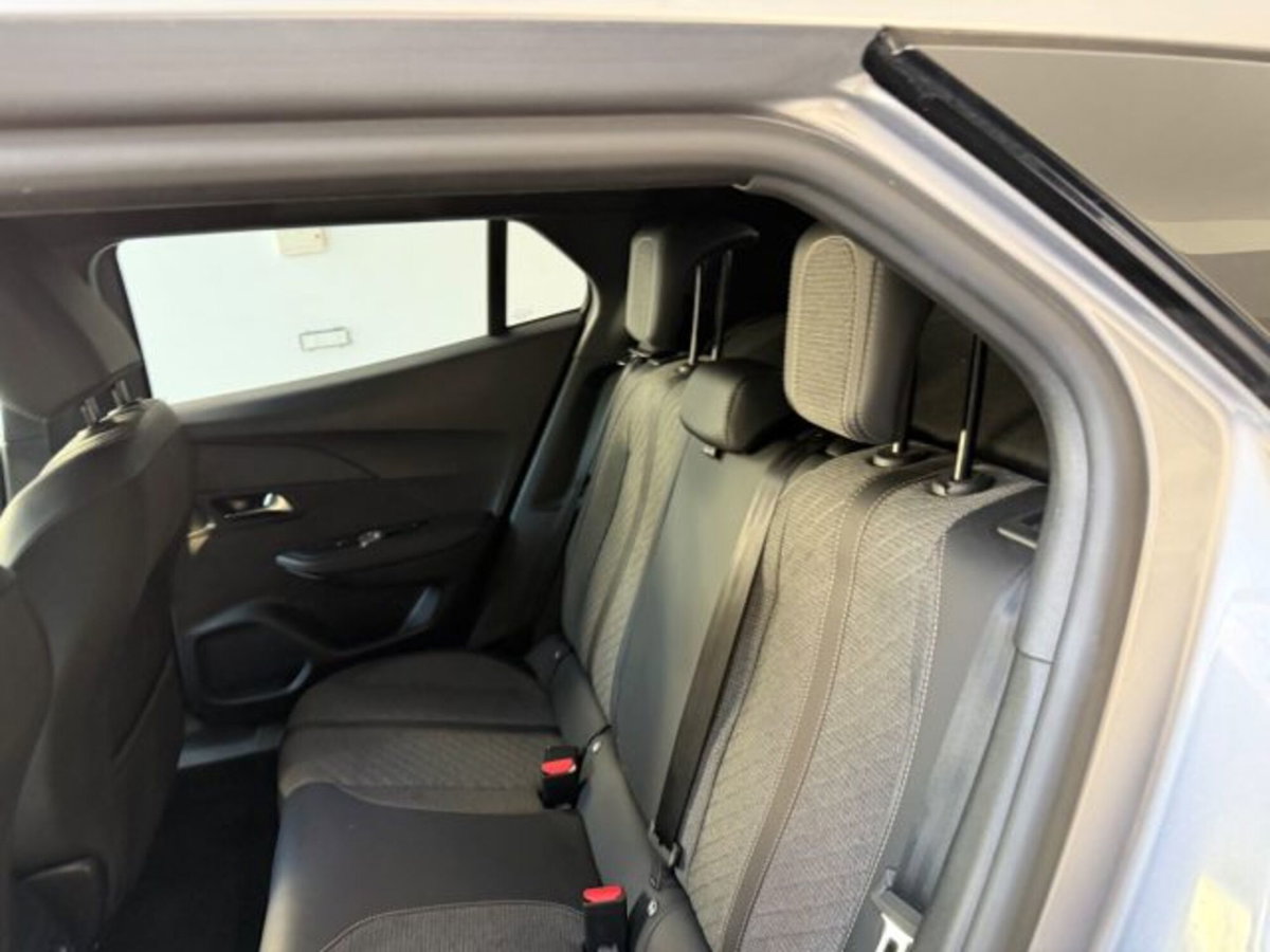 Peugeot 2008 PureTech 130 S&S EAT8 Allure Pack (17)
