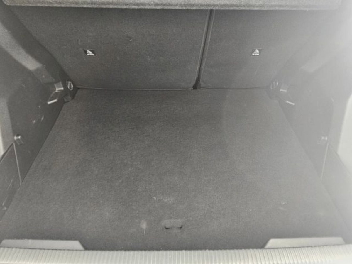 Peugeot 2008 PureTech 100 S&S Active (13)