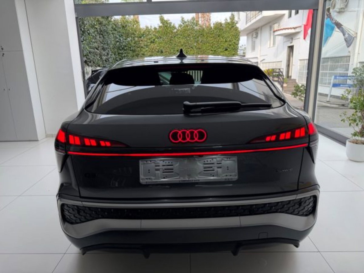 Audi Q3 Sportback 2.0 tfsi S line edition quattro 204cv s-tronic (18)