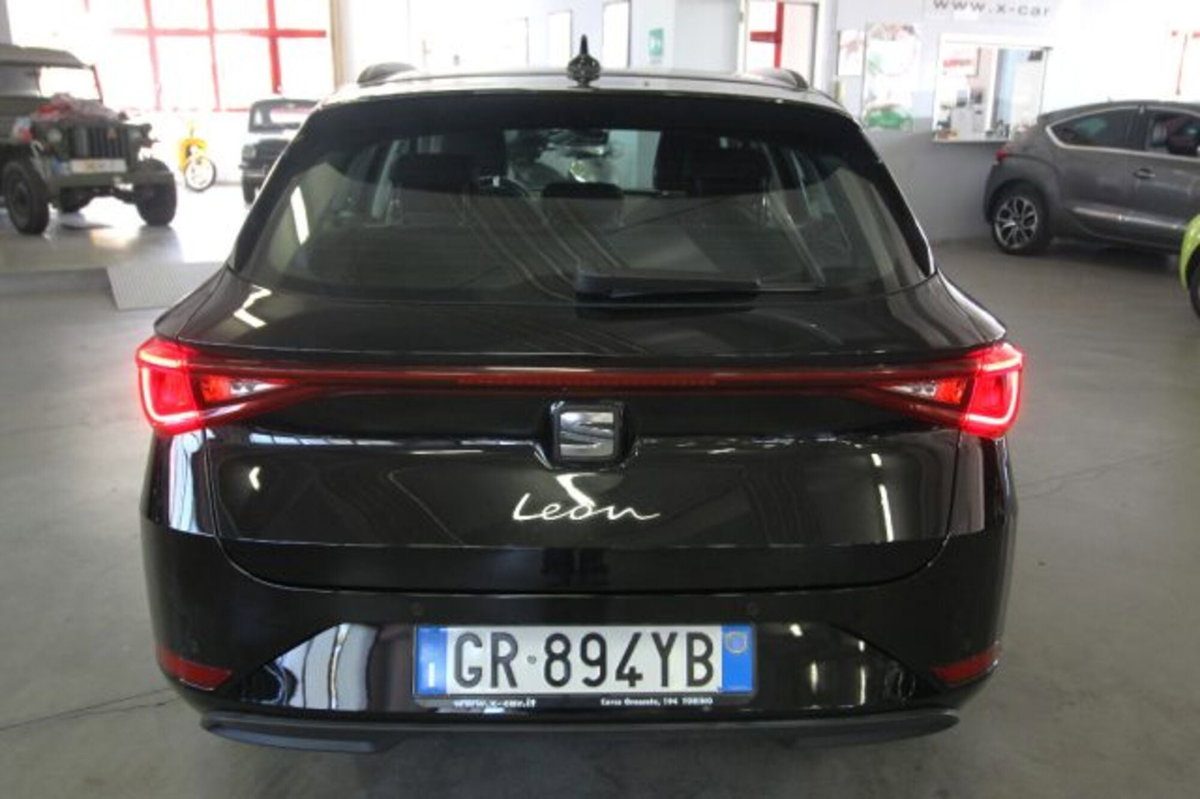 SEAT Leon ST Sportstourer 2.0 tdi Style 150cv dsg (6)