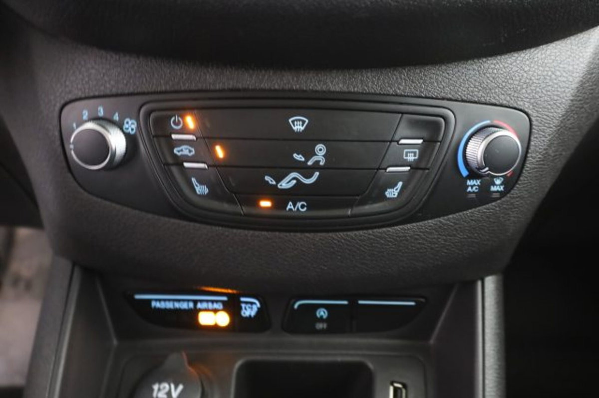 Ford Transit Courier 1.5 TDCi 100CV  Trend (14)