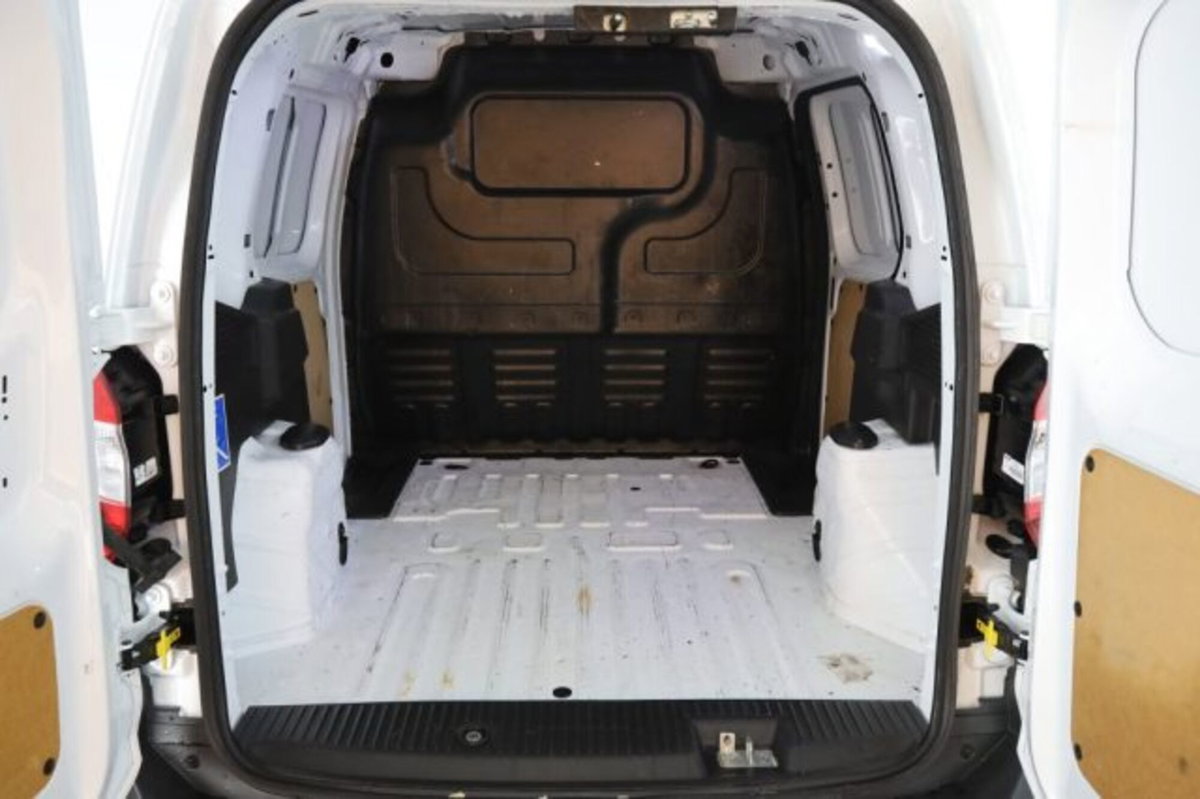 Ford Transit Courier 1.5 TDCi 100CV  Trend (11)