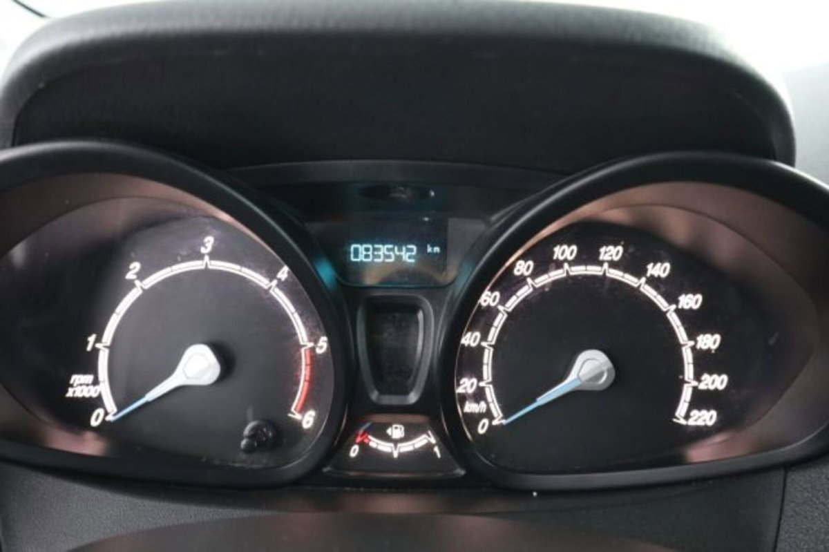 Ford Transit Courier 1.5 TDCi 100CV  Trend (12)