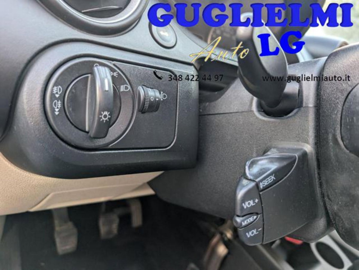 Ford Fiesta 1.4 TDCi 5p. Ghia (12)