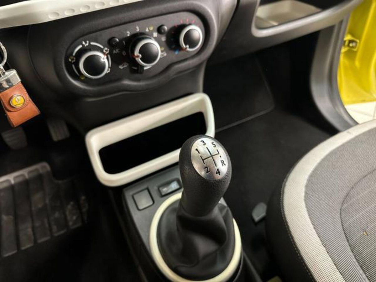 Renault Twingo SCe Life (10)