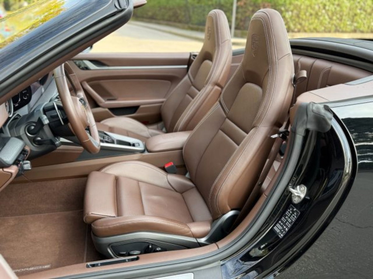 Porsche 911 Cabrio Cabrio 3.0 Carrera 4S (6)
