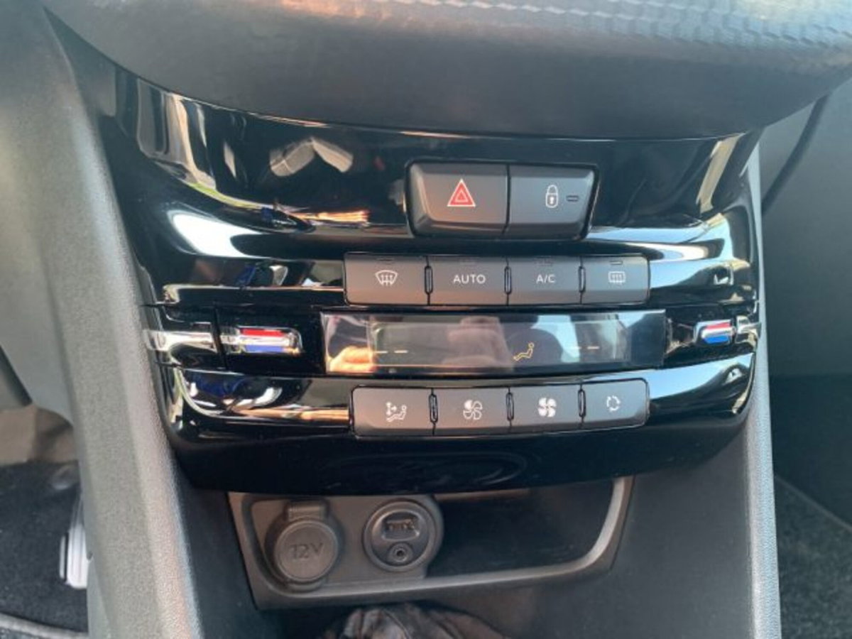 Peugeot 208 82 5p. GPL Allure (13)