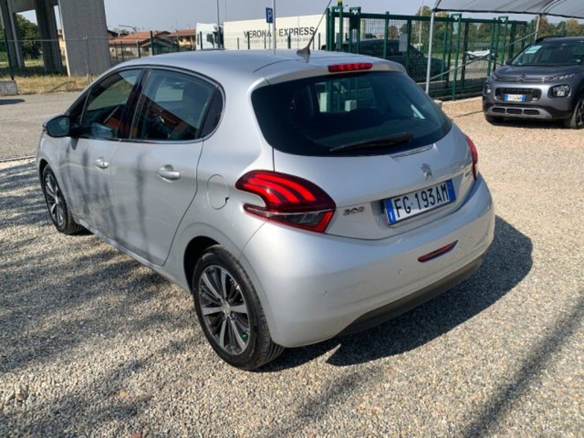 Peugeot 208 82 5p. GPL Allure (3)