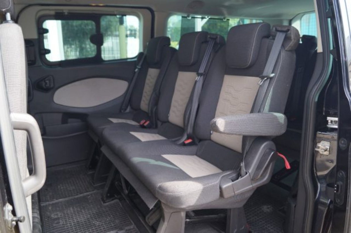 Ford Tourneo Custom 300 2.2 TDCi 155CV PL Trend (14)