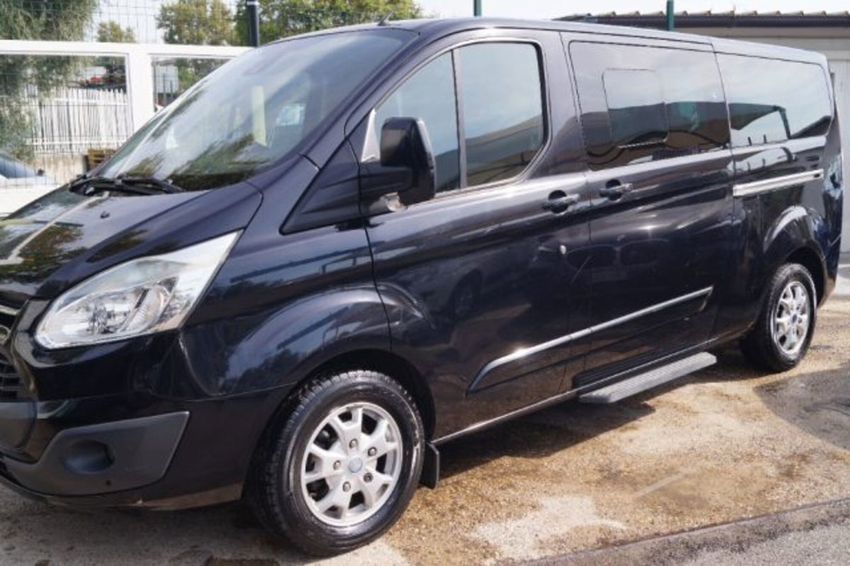 Ford Tourneo Custom 300 2.2 TDCi 155CV PL Trend (2)