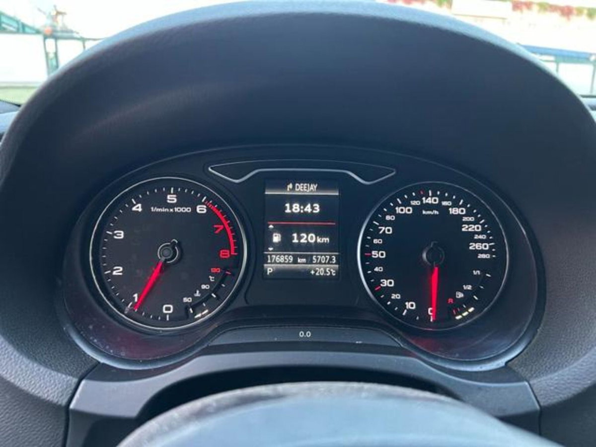 Audi A3 Sportback 1.8 TFSI quattro S tronic edition (11)