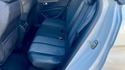 Peugeot 3008 BlueHDi 130 S&S EAT8 Allure Pack (9)