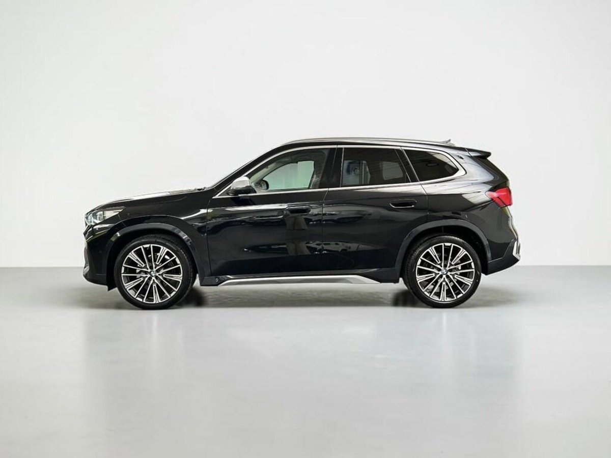 BMW X1 sdrive18d X-Line auto (3)