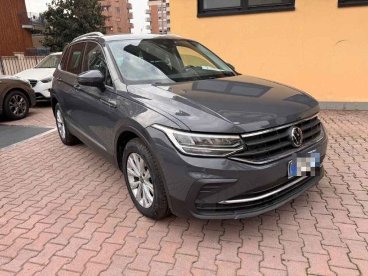 Volkswagen Tiguan 2.0 TDI 150 CV SCR DSG 4MOTION Life (3)