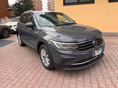 Volkswagen Tiguan 2.0 TDI 150 CV SCR DSG 4MOTION Life (3)
