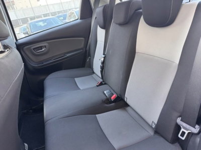 Toyota Yaris 1.5 5 porte Active (10)