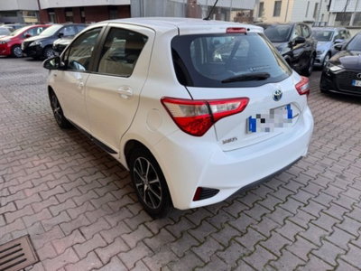 Toyota Yaris 1.5 5 porte Active (5)