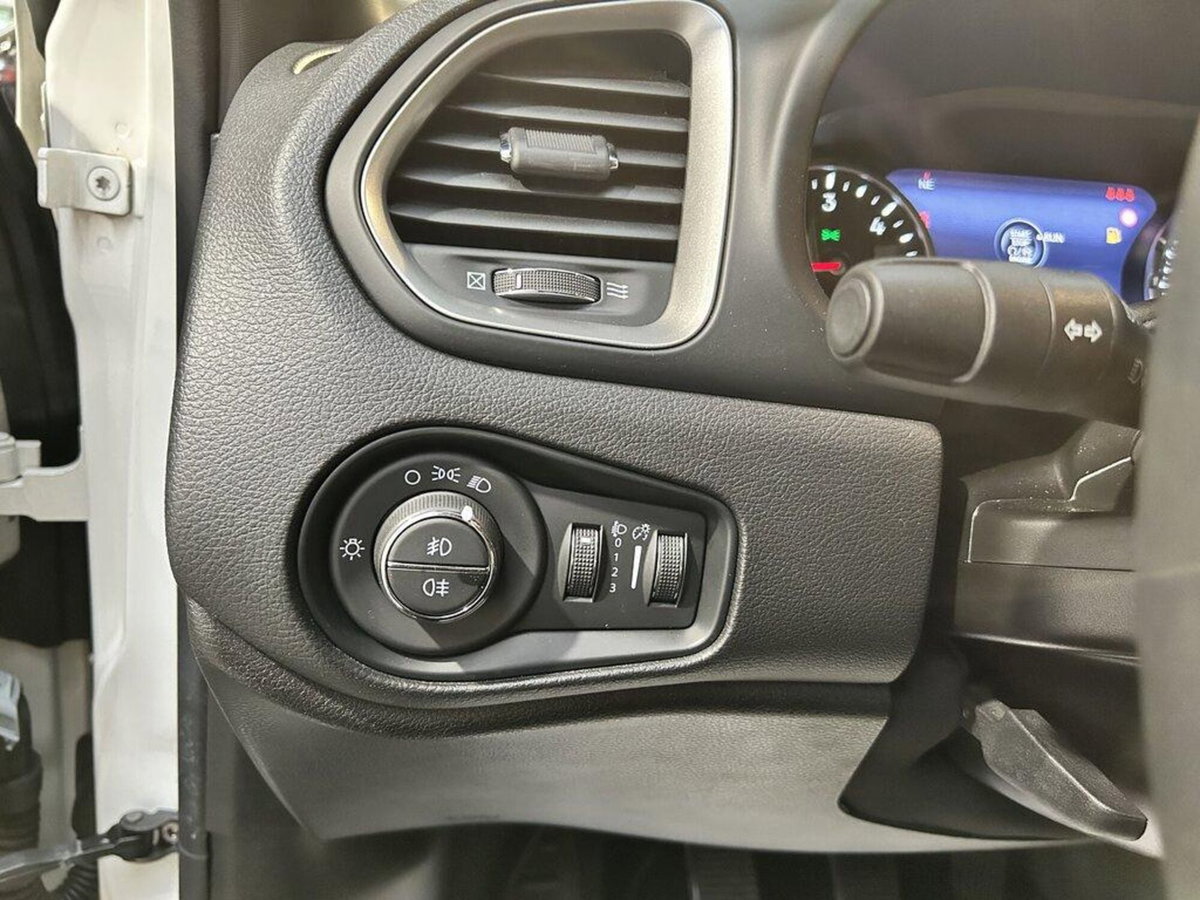 Jeep Renegade 1.6 Mjt 130 CV 80th Anniversary (11)