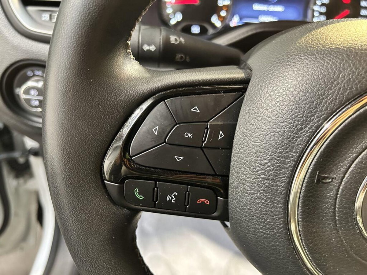 Jeep Renegade 1.6 Mjt 130 CV 80th Anniversary (13)