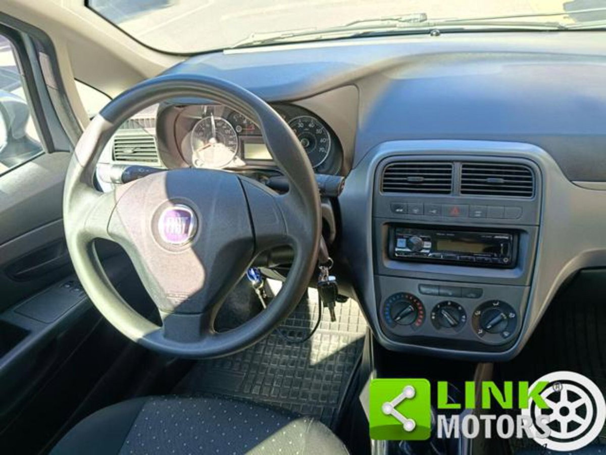 Fiat Grande Punto 1.3MJT 75 5p.Van Active 4pt (10)