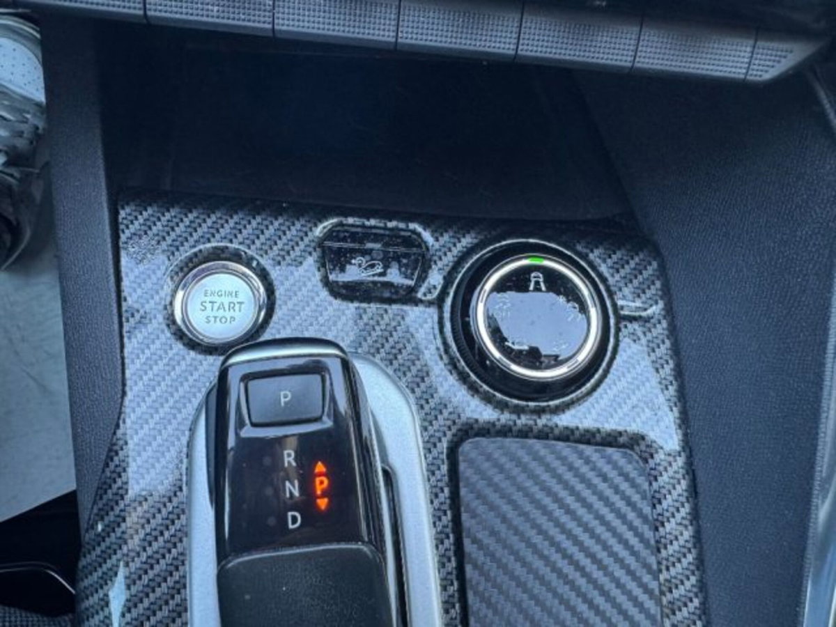 Peugeot 3008 PureTech Turbo 130 S&S EAT8 Allure (14)