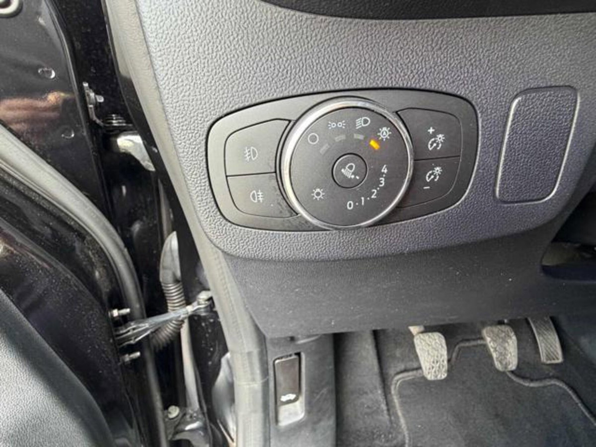 Ford Puma 1.0 EcoBoost Hybrid 125 CV S&S aut. Titanium Design (18)