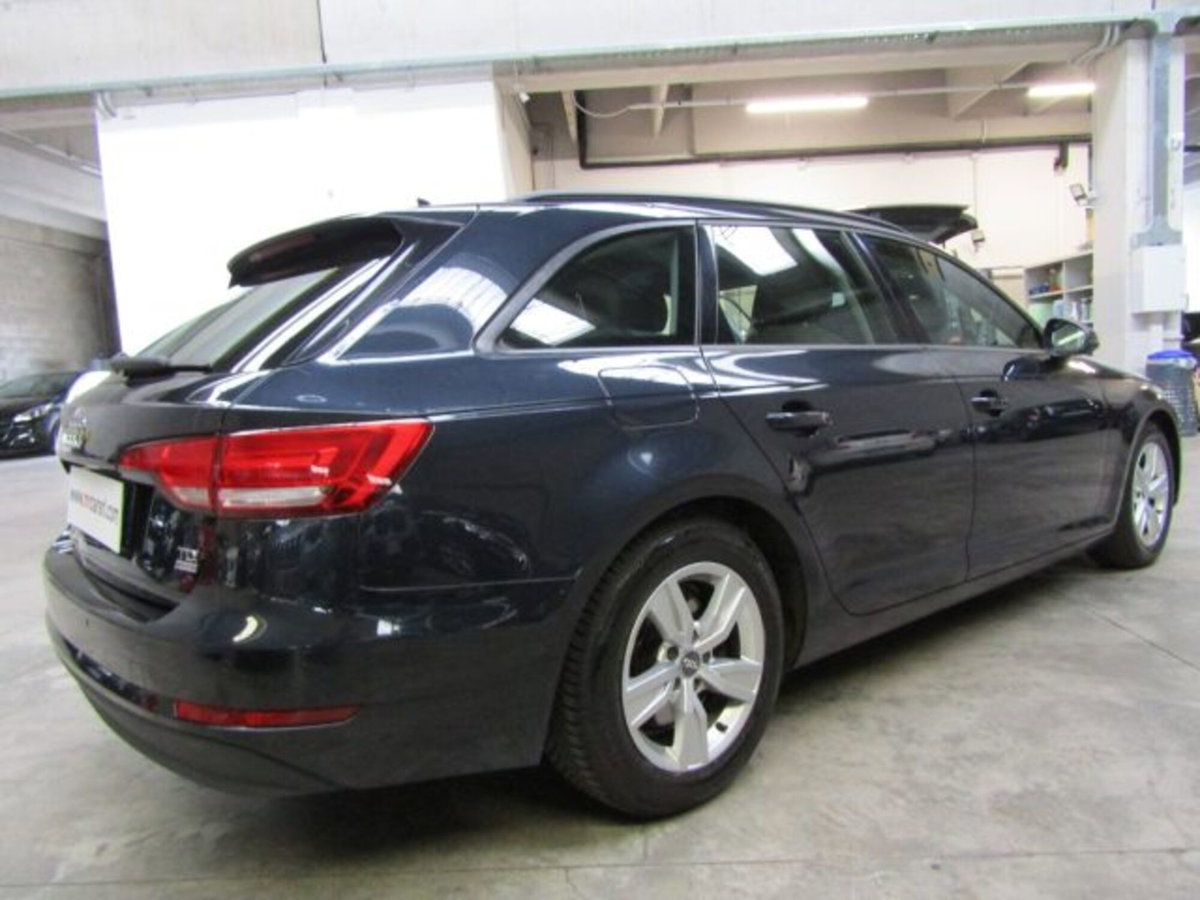 Audi A4 Avant 2.0 TDI 150 CV ultra Business (5)