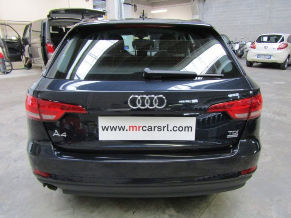 Audi A4 Avant 2.0 TDI 150 CV ultra Business (6)