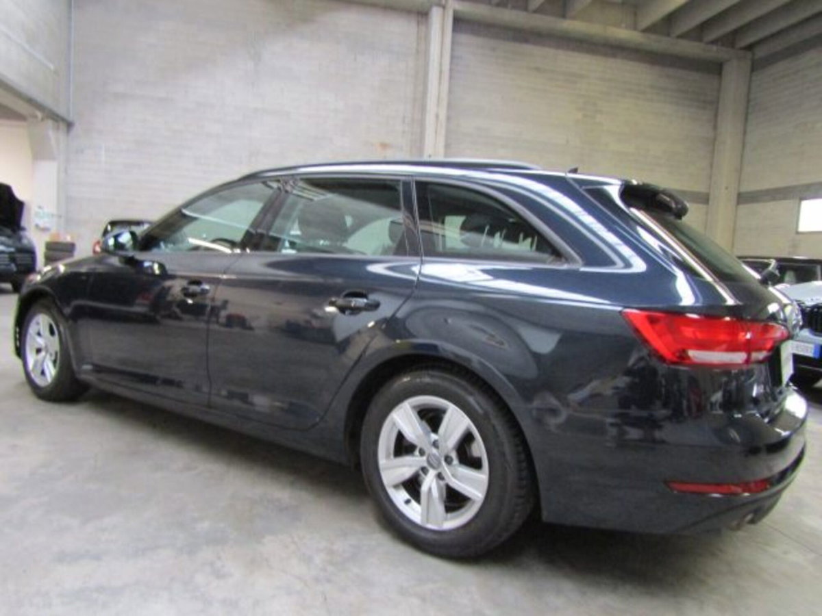 Audi A4 Avant 2.0 TDI 150 CV ultra Business (7)