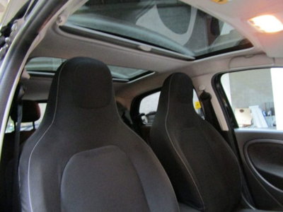 smart forfour forfour 70 1.0 twinamic Brabus Style (19)