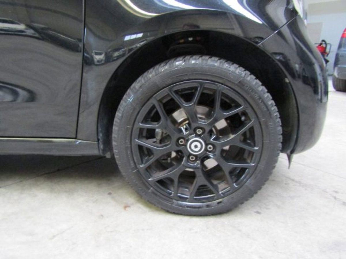smart forfour forfour 70 1.0 twinamic Brabus Style (4)
