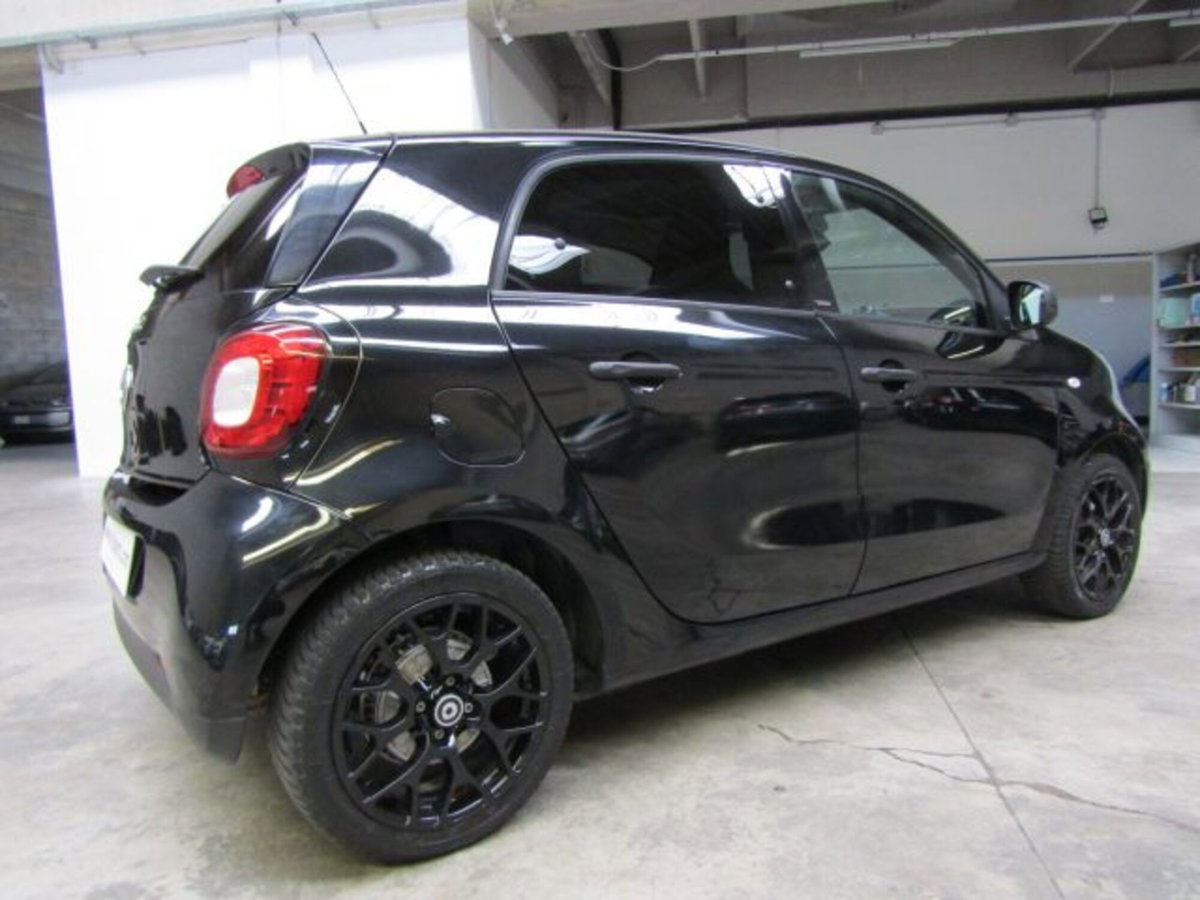 smart forfour forfour 70 1.0 twinamic Brabus Style (5)
