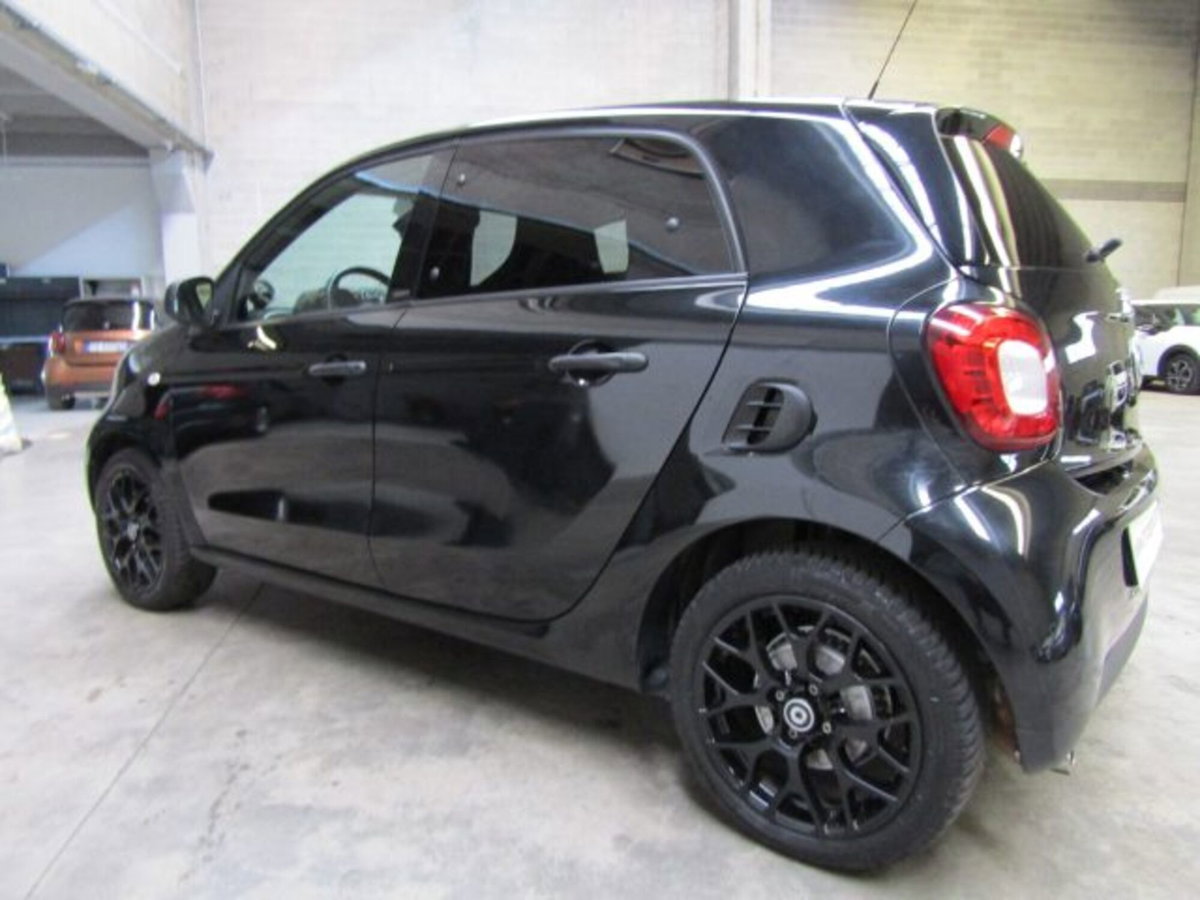 smart forfour forfour 70 1.0 twinamic Brabus Style (7)