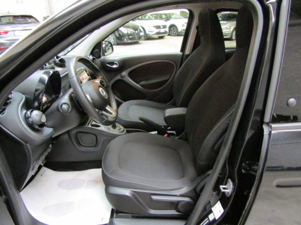 smart forfour forfour 70 1.0 twinamic Brabus Style (9)