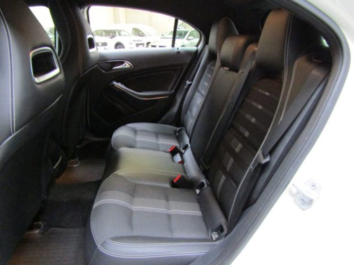 Mercedes-Benz Classe A 180 Sport (11)